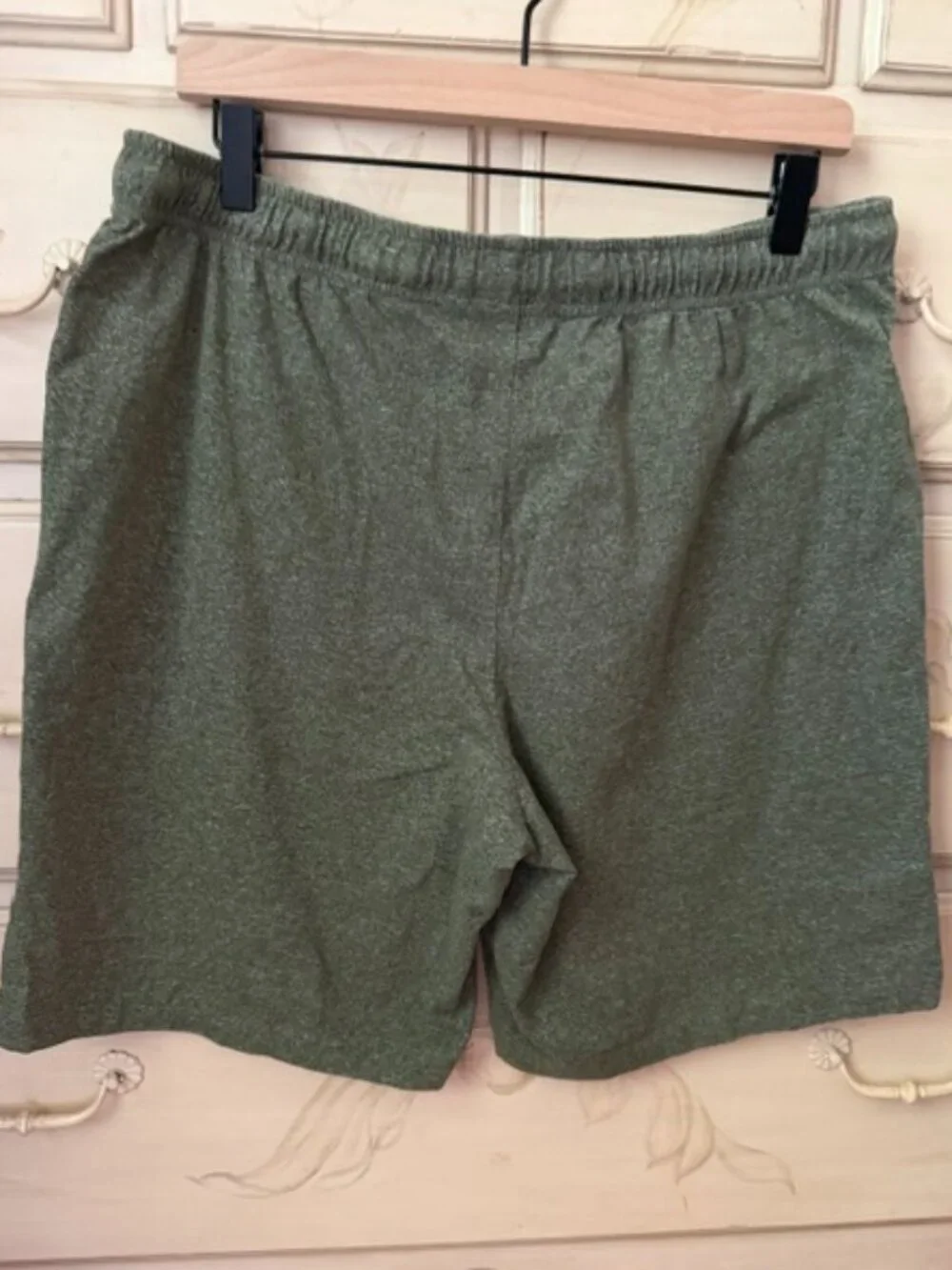 Men's Cotton Blend Lightweight Heather Green Shorts- size large- w/ pockets